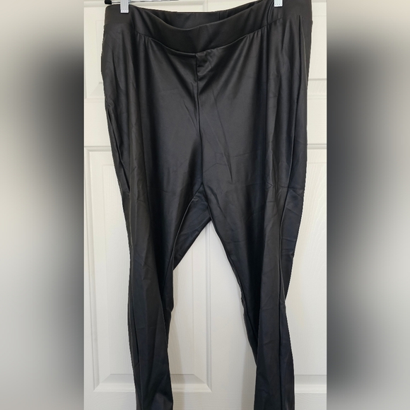 Full Length Signature Waist Faux Leather Legging 3X EUC OBO - Picture 4 of 5